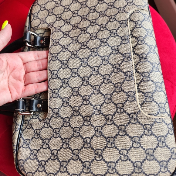 Authentic Gucci Supreme Monogram Laptop Document Bag Preloved - Picture 6 of 17